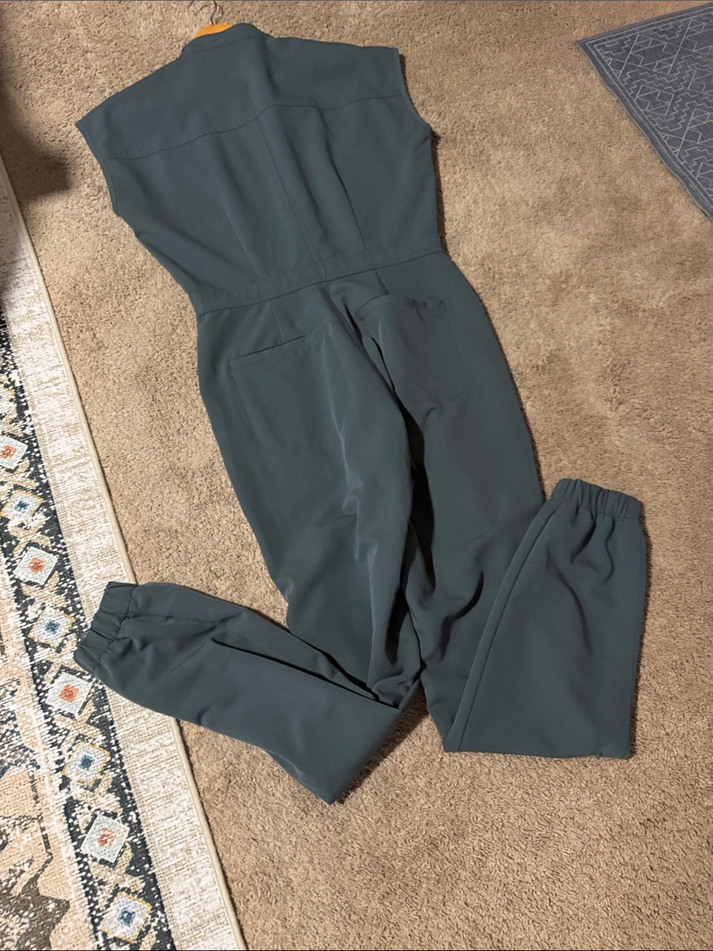 FIGS Rafaela ScrubJumpsuit Drawstring - Picture 3 of 4